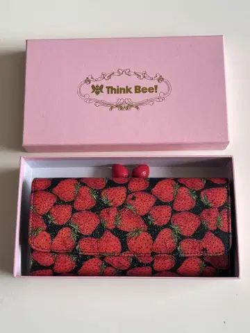 Think Bee! 딸기 무늬 장지갑 박스 포함 미사용 새상품