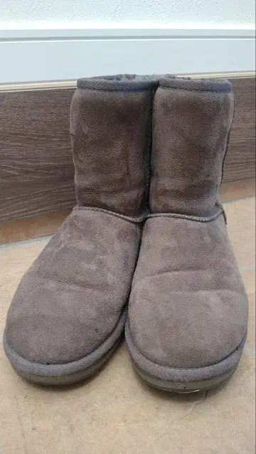 그레이 어그 부츠