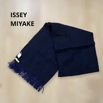ISSEY MIYAKE 네이비 머플러 ME32AD008