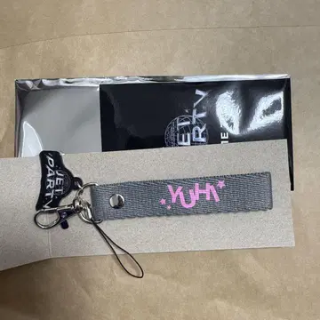 TJBB THEJETBOYBANGERZ 우하라 유히 네임택