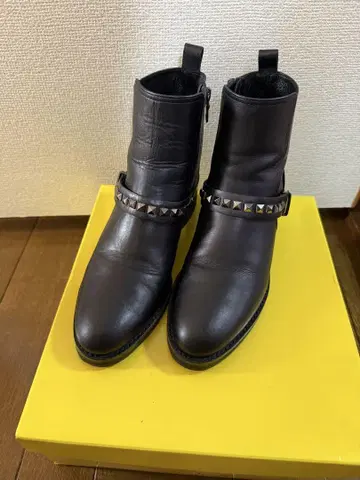 BANKER 스터드 블랙 부츠