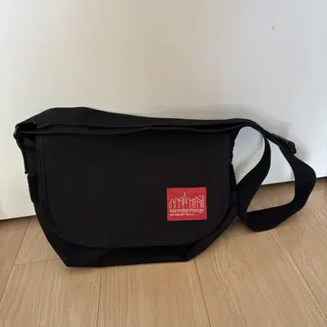 MANHATTAN PORTAGE 숄더백 블랙