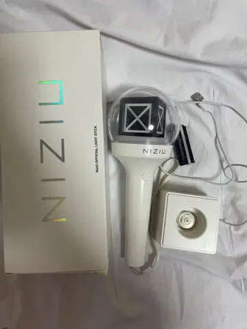 NiziU official 응원봉