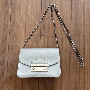 훌라 FURLA 메트로폴리스 체인 백
