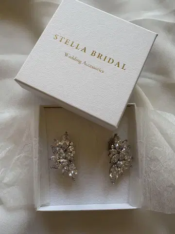 STELLA BRIDAL 크리스탈 귀찌