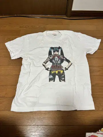 그래픽 프린트 화이트 T셔츠 L 오토모 쇼헤이