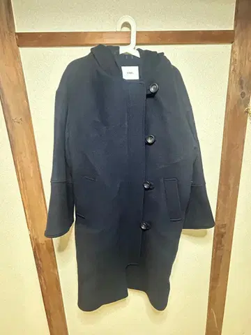 COEL 후드 부착 네이비 롱 코트