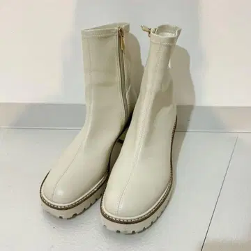 LE TALON 6cm 트랙 밑창 숏부츠 내추럴