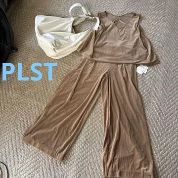 브라운 V넥 플레어 셋업 M 팬츠 S 택 포함 새상품급