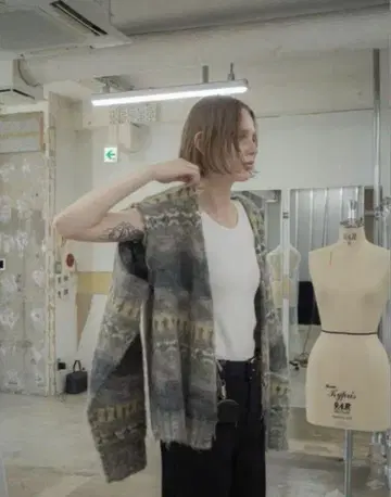 PERVERZE Blend Border Knit Cardigan