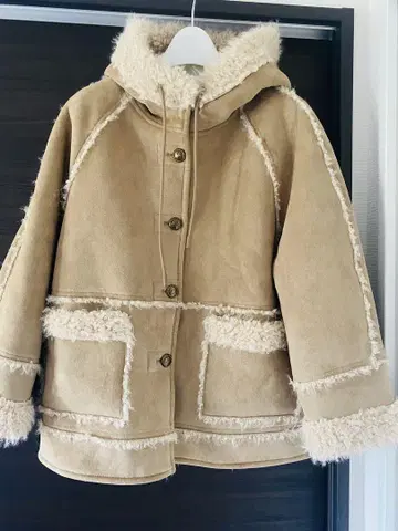 [ 중고 ] Fano Studios 보아 파이핑 후드 무스탕 자켓