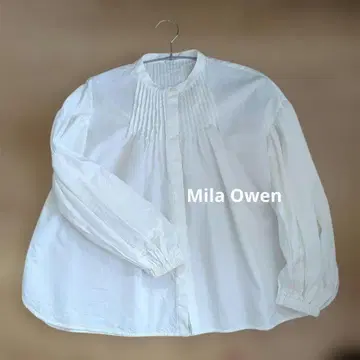 Mila Owen 플리츠 화이트 긴팔 셔츠