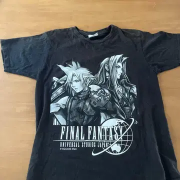 [USJ 한정판] FINAL FANTASY VII 티셔츠 M 사이즈