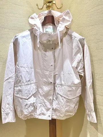 쁘띠 엉 플뢰르 마운틴 후드티