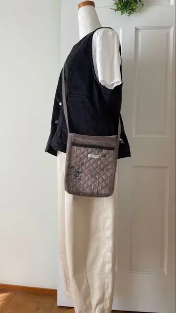 handmade 코듀로이 사선 가케 숄더