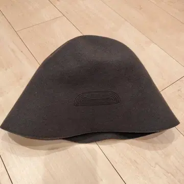 마츄아하 백 스티치 프리 햇 차콜