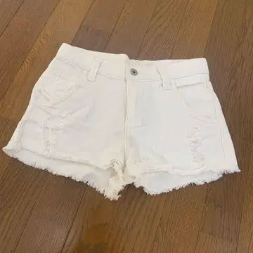 화이트 데님 숏팬츠 ozoc