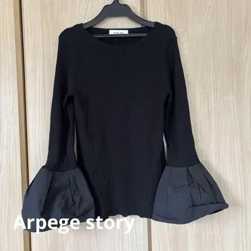 새상품급 [ Arpege story ] 블랙 니트 벌룬 소매