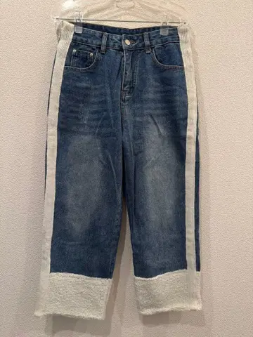 밑단 보아 데님 팬츠 사이드 라인