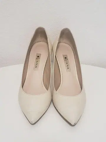 DIANA 아이보리 하이힐 스틸레토 악어 무늬
