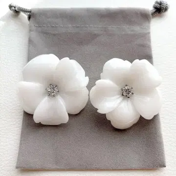 레어 화이트 쉘 귀걸이 이탈리아제 스와로브스키 925 각인 있음