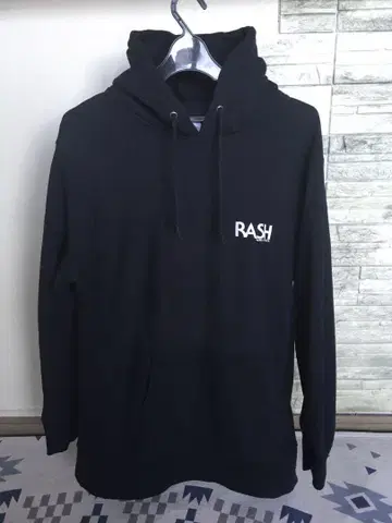 새상품급! RASH WET SUITS 깃털백 풀오버 XL 후드티