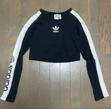 adidas 긴팔 T셔츠 짧은 기장 블랙/화이트