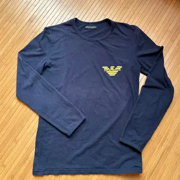 엠포리오 아르마니 네이비 긴팔 티셔츠 M