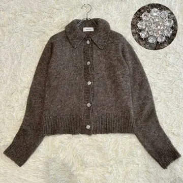 새상품급 미라 오웬 2024년 비쥬 버튼 폴로 니트 가디건 리브