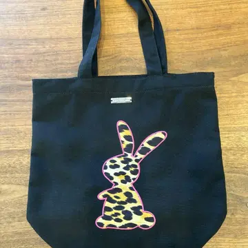레오나르 레오파드 무늬 토끼 실루엣 토트백