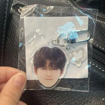 TREASURE 준규 얼굴 아크릴 키링 화남