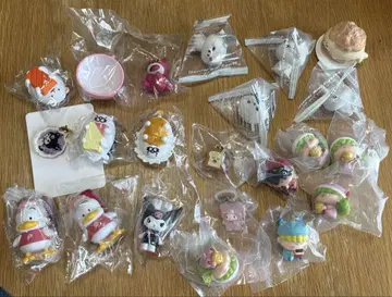 가챠가챠, DAISO, 스시로 등 상품 세트