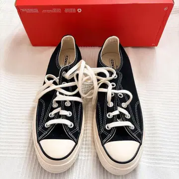 CONVERSE 블랙 척테일러 스니커즈