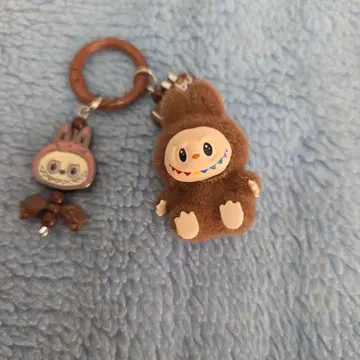 러브브의 키링 브라운