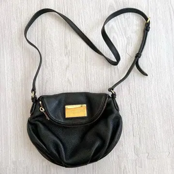 MARC JACOBS 블랙 가죽 숄더백