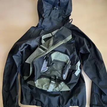 메쉬 포켓 부착 원 숄더백 블랙/올리브