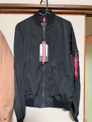 [택 포함 새상품] 알파 인더스트리즈 라이트 MA-1