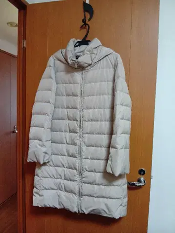 리플렉트 프렌치 다운 롱 코트 베이지