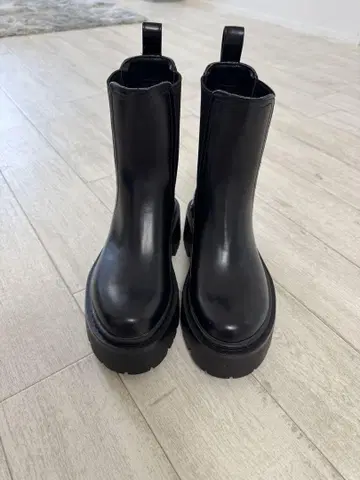 미사용 새상품 H&M 숏부츠
