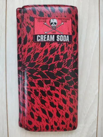 새상품급 CREAM SODA 레드 레오파드 무늬 장지갑