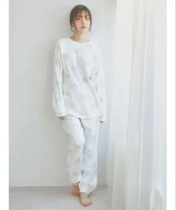 젤라피케 룸웨어 세트 다이너소어 패턴