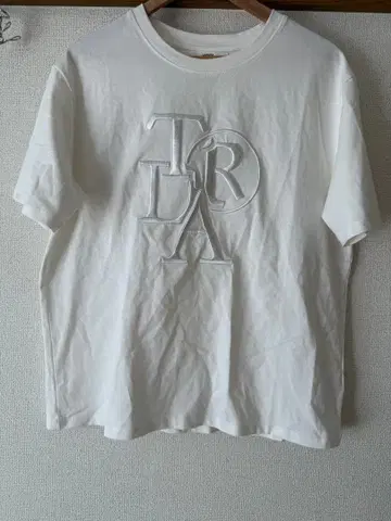 laruta 두꺼운 로고 자수 T