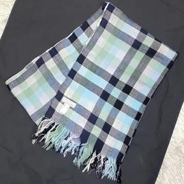 [ 새상품급 ] 마가렛호웰 체크 무늬 스톨 블루 계열