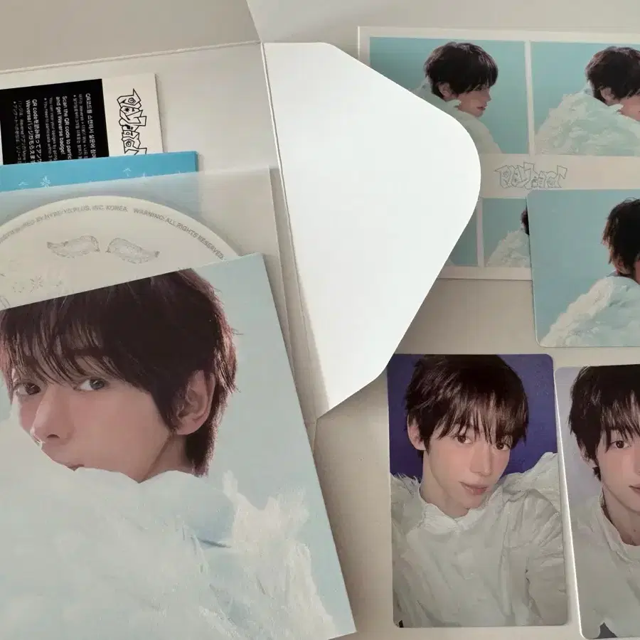 TWS Play Hard Tws Compact + Weverse Pre-order Benefit Included Han