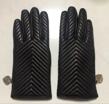 덴츠 가죽 장갑 블랙 퀼팅 디자인