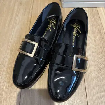 블랙 로퍼 골드 버클