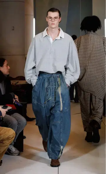 HED MAYNER 헤드메이너 25FW 새상품 Sweatshirt