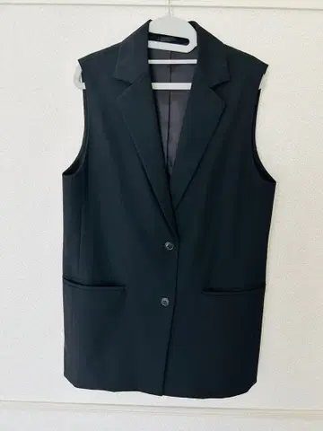 유니클로 M 블랙 베스트