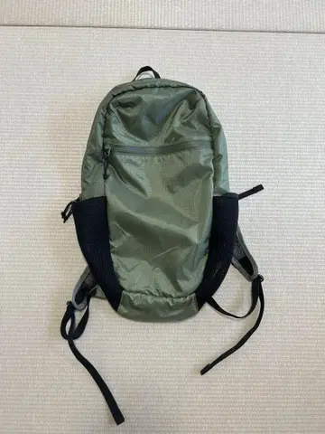 MUJI 올리브 그린 메쉬 백팩