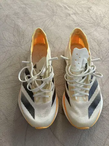 Adizero 타쿠미센 10